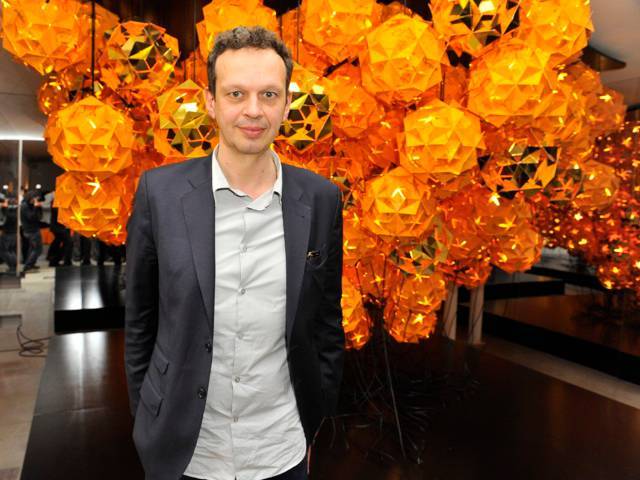 Tom DIXON, creator of the COMET LAMP