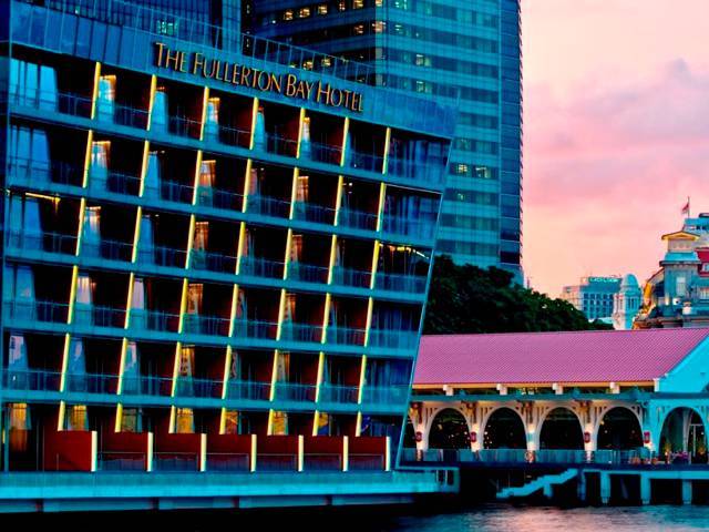Comprising 100 rooms and 6 themed suites, each with magnificent marina views, balconies and sundecks