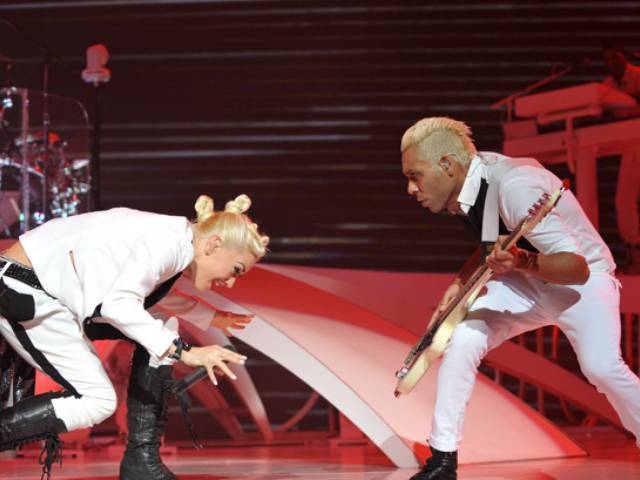 No Doubt is aucthing off costumes and vintage memorabilia from its tour and donating the proceeds