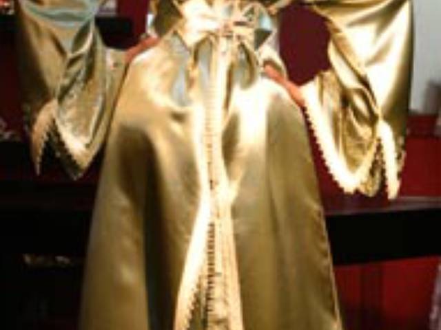 Bespoke designs and handiwork is the hallmark of <a href="http://www.sachaorloff.com">Sacha Orloff Ltd</a>