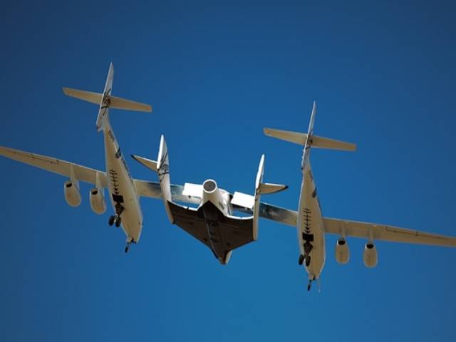 Virgin Galactic's VSS Enterprise makes its first test flight on March 22, 2010 | Source: <a href="http://www.flickr.com/photos/virgingalactic/4457257502/">Flickr/virgingalactic</a>