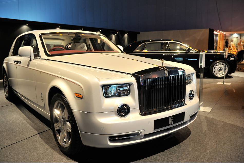 Bespoke deisgner for Rolls-Royce Motorcars talks about the operation that set Rolls-Royce apart from other automotive manufacturers