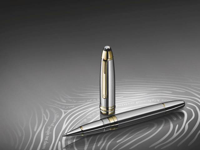 The Meisterstuck Solitaire Barley LeGrand Rollerball Platinum-Plated comes with Personal Code Ink