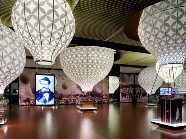 Retracing the crowning moments in the history of the Maison since 1854