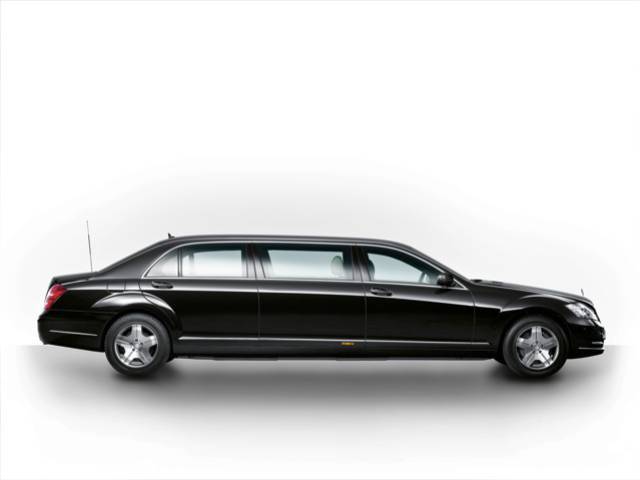German Chancellor Angela Merkel travels sometimes in an armored S-Class ©Mercedes-Benz