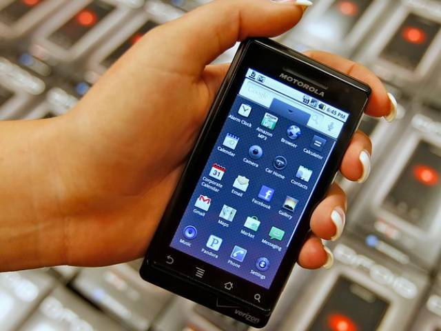 The Droid phone by Motorola includes a computer-like keyboard and a new version of Google Inc's software, Android 2.0