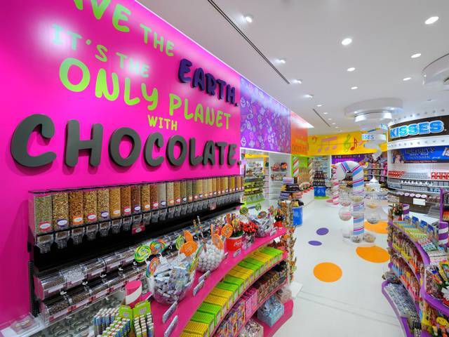 Candylicious - The L.A.R.G.E.S.T. candy store in the world