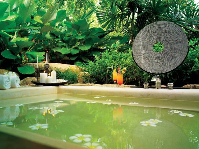 View of the outdoor bathrub of the royal villa